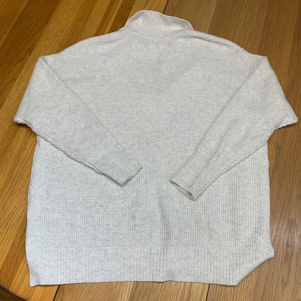Aerie Women XS Waffle Knit Polo Sweater Grey V-Neck Long Sleeve‎ Oversized Top - Picture 4 of 6